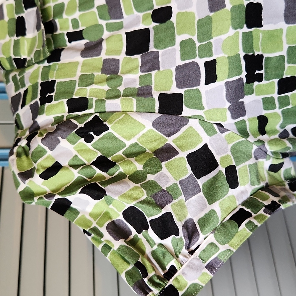 Apt. 9 Green Geometric Faux Wrap Top - Picture 6 of 14